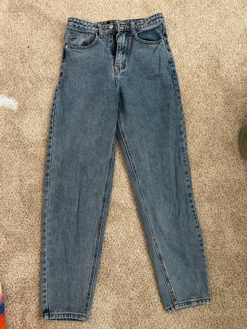 PrettyLittleThing Blue Mom Jeans w/ Under Cheek Rip